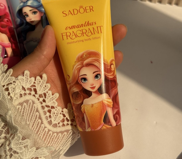 لوسیون بدن السا و آنا سادور SADOER