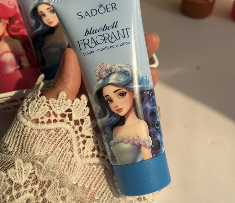 لوسیون بدن السا و آنا سادور SADOER