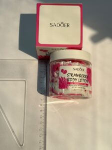 لوسیون بدن بستنی توت فرنگی سادور SADOER