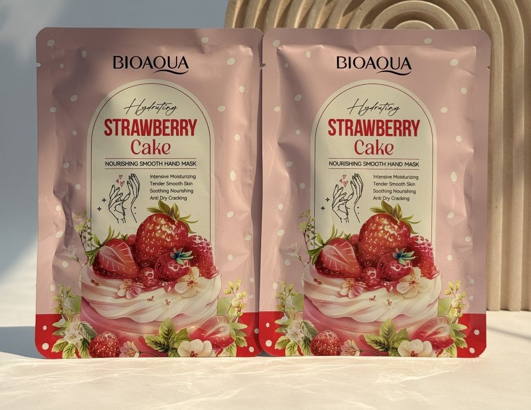ماسک دست کیک توت فرنگی