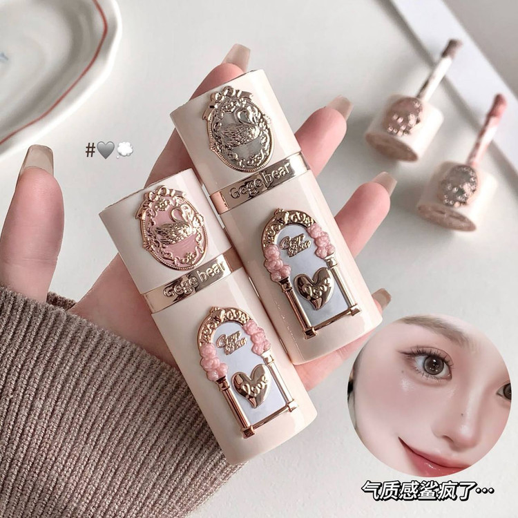 رژگونه سلطنتی 1380 طرح فلاورنوز GeGe Bear